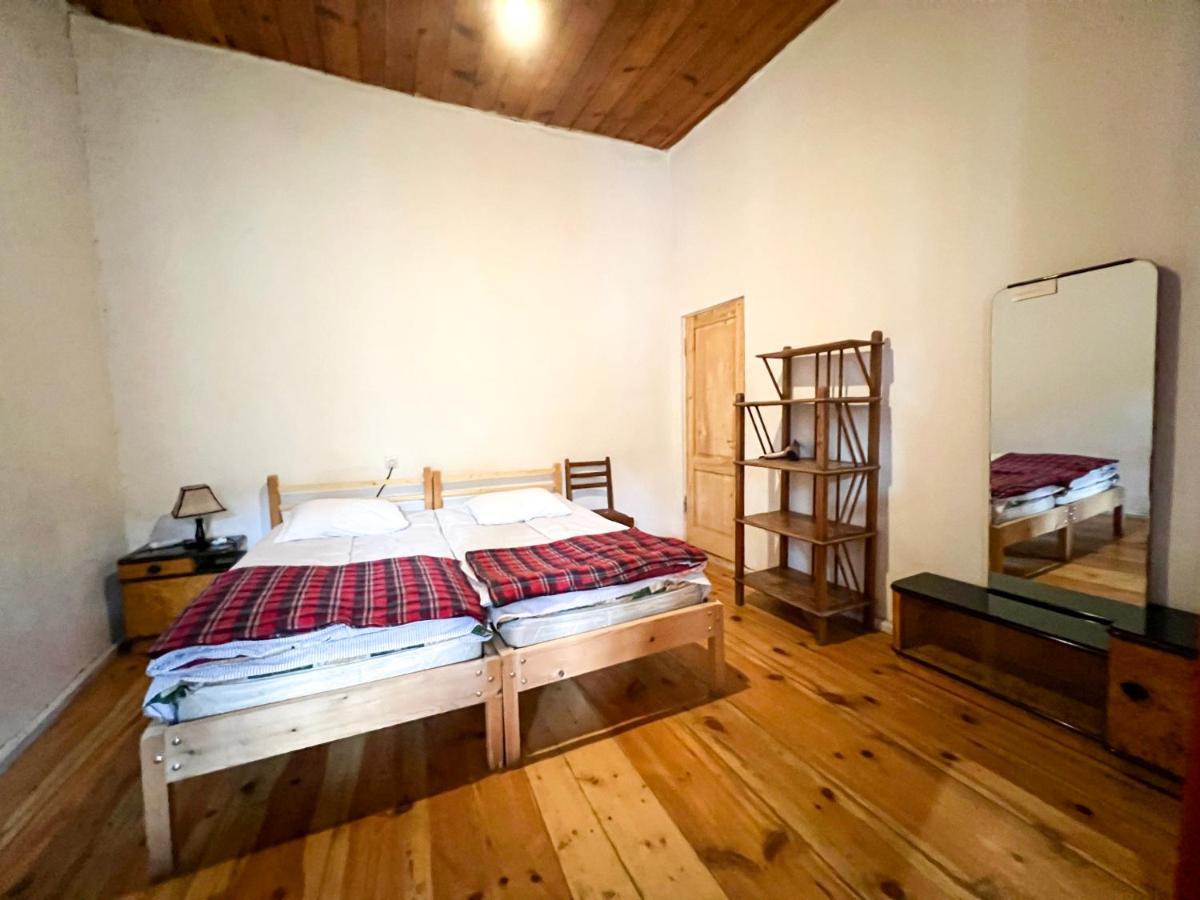 Guest House Svan-Ski Mestia Esterno foto