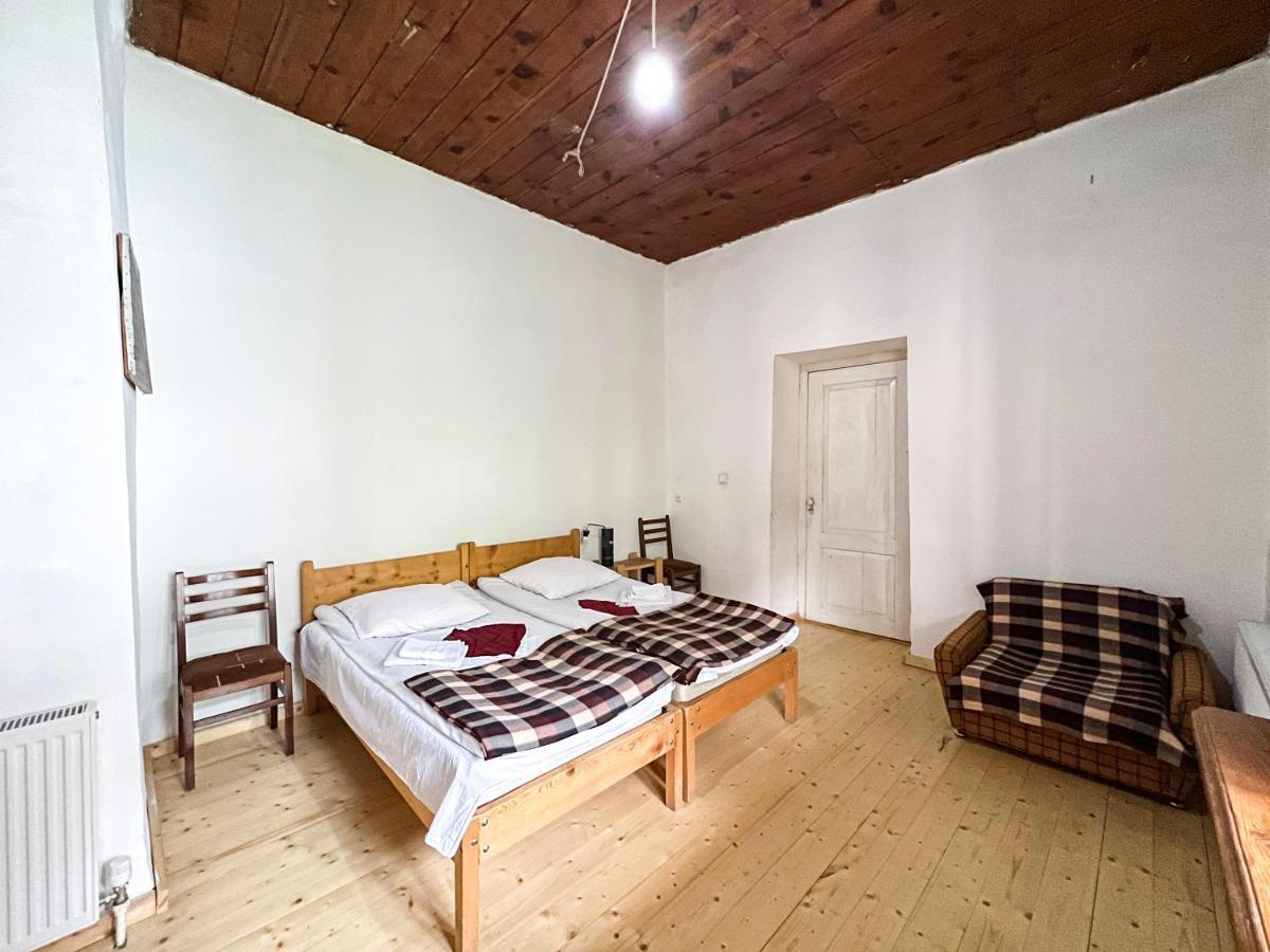 Guest House Svan-Ski Mestia Esterno foto